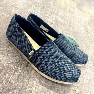 NWT Toms Classic Alpargata